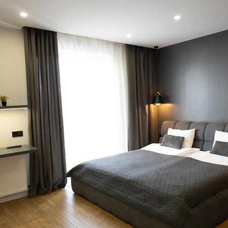Luxury Apartments “Bozdosh” Ужгород Екстериор снимка