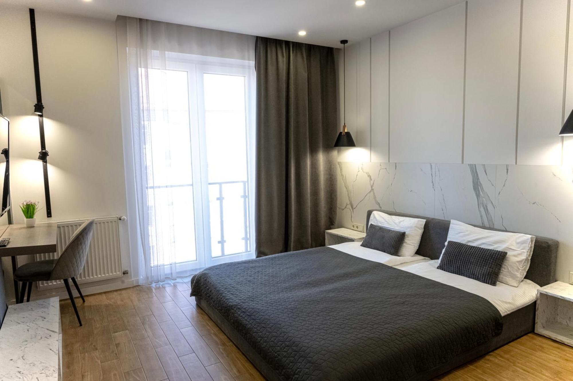 Luxury Apartments “Bozdosh” Ужгород Екстериор снимка